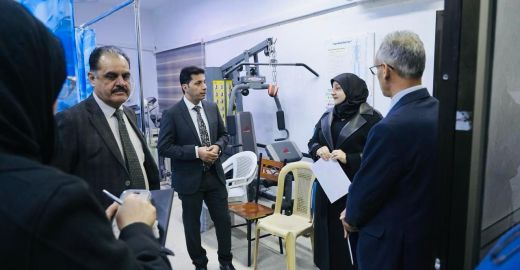 اللجنة الوزارية لاستحداث مركز بحثي تزور الكلية التقنية الطبية